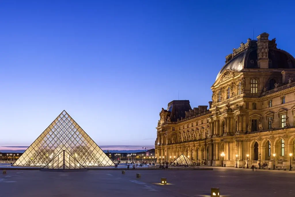 Nocturne au Louvre